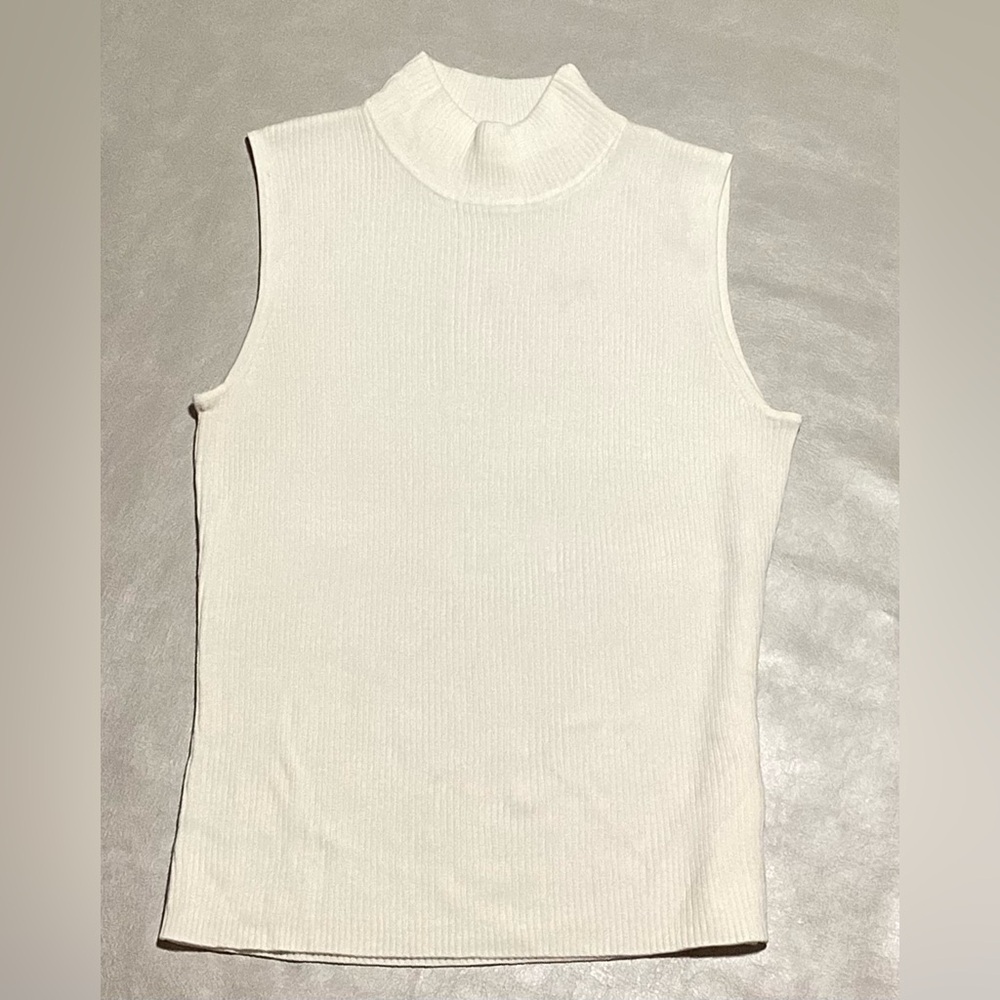 Sleeveless White Knit Top